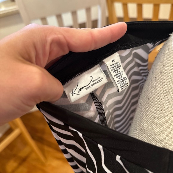 💜 5 for $25 or 3 for $18 Kim Kim Rogers black & white  striped geo maxi … - Picture 6 of 7